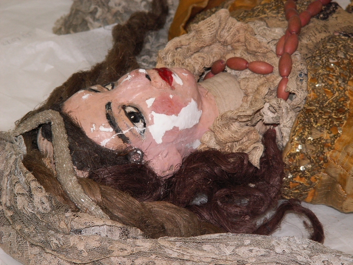 Particolare della stuccatura del viso